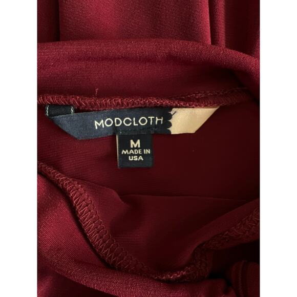 ModCloth Dance Floor Date Ruched A-line Dress Womens M Burgundy Bow-Topped Neck - Picture 4 of 6
